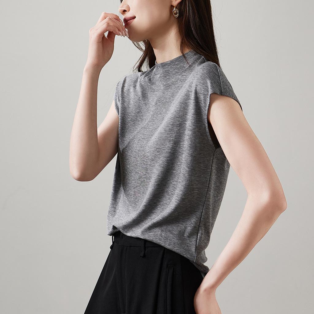 Half high neck short sleeved t-shirt for women in 2026 spring fashion, versatile and slimming, solid color interior top