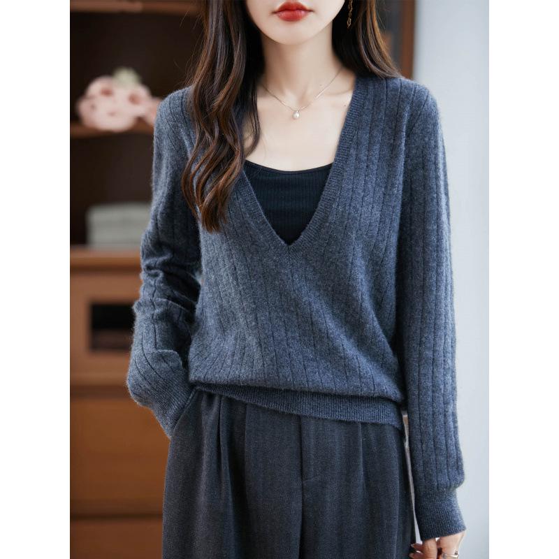 Autumn-Winter V-Neck Pure Wool Pullover: Women's Soft, Skin-Friendly Cashmere Knit Sweater.