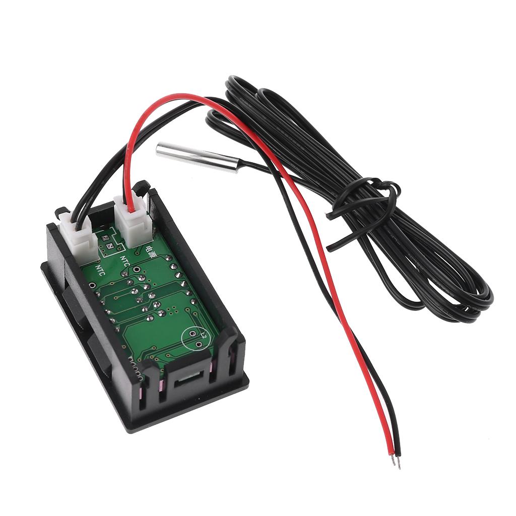 Dual Dispaly Automotive Car SUV Charger 5V Universal 2 In 1 Voltage Temperature Meter Tester Adapter Digital LED Display