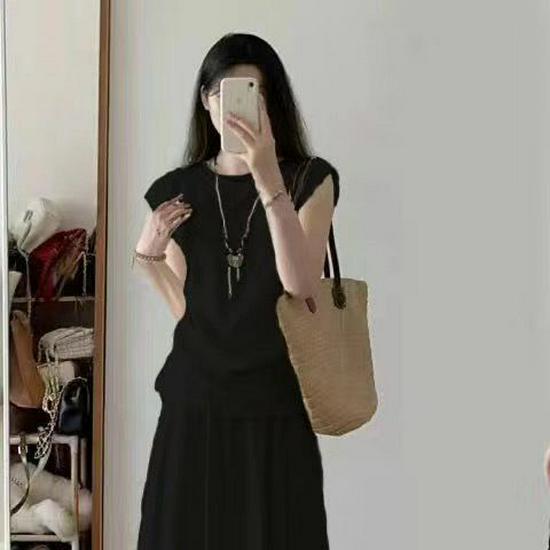 Women s Summer French Salt System Sleeveless Top & Long Skirt Two-Piece Set M (95-105 lbs)