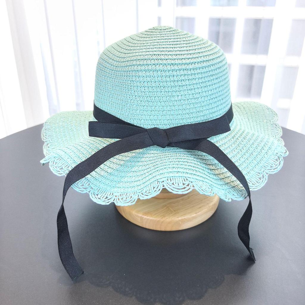 Letni słomkowy kapelusz typu bucket hat z ochroną przeciwsłoneczną dla dziewczynki, na plażę i podróż