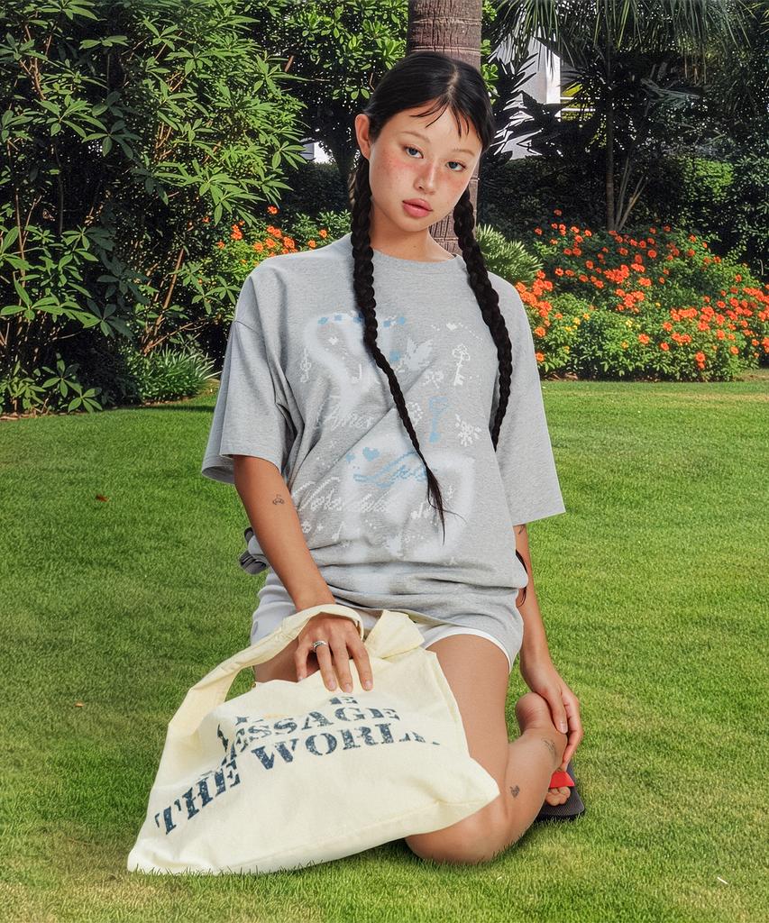 AMES-WORLDWIDE Heart Pixel Art Tee Gray