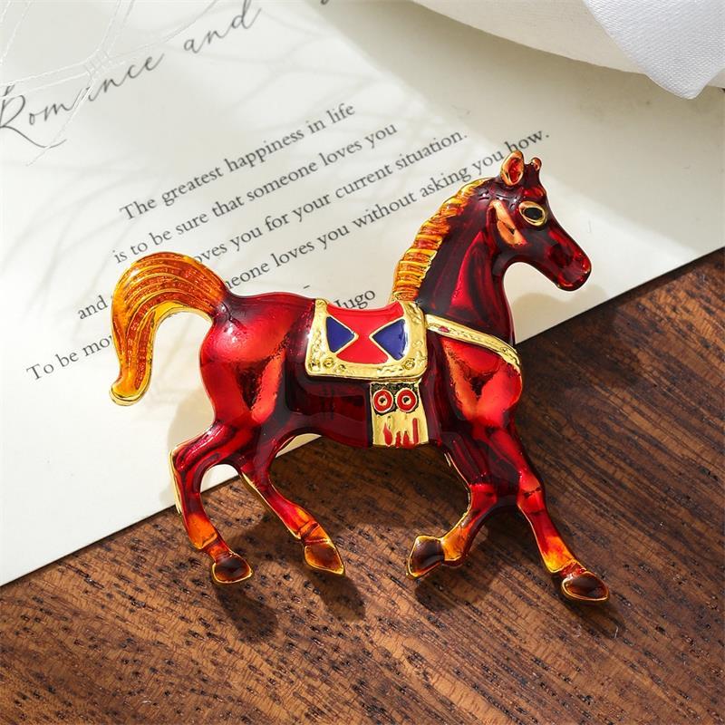 

Винтажная эмалевая брошь из сплава «Скачущая боевая лошадь», зодиакальная пони, женская/мужская, модные аксессуары для одежды, лацканный значок для костюма, корсаж, подарки красный