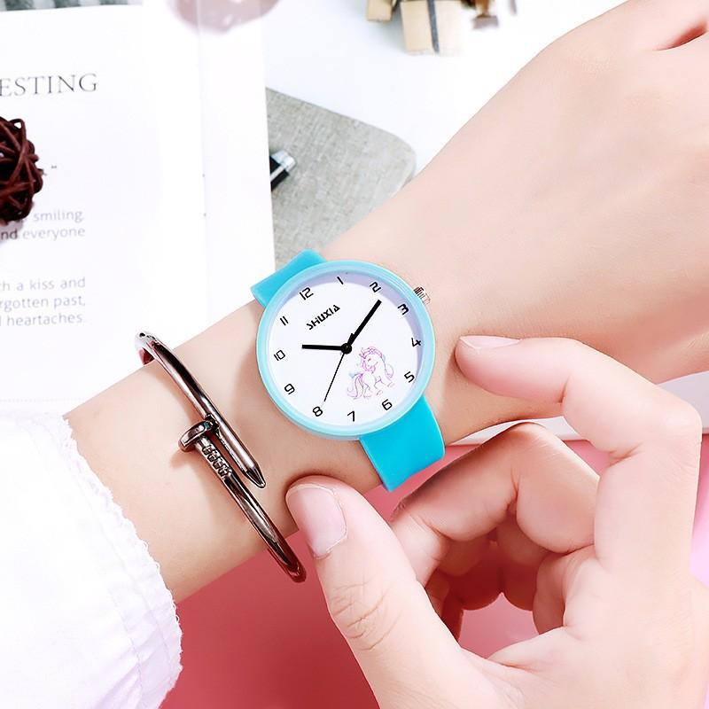 Ultra-Thin Candy-Colored Silicone Watch Dial For Girls, Junior High School Students, Simple And Versatile Jelly Strap