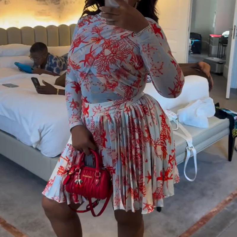 Women's 2026 Summer New Dress Design Slim-Fit Printed Long-Sleeve Top Pleated Skirt Set