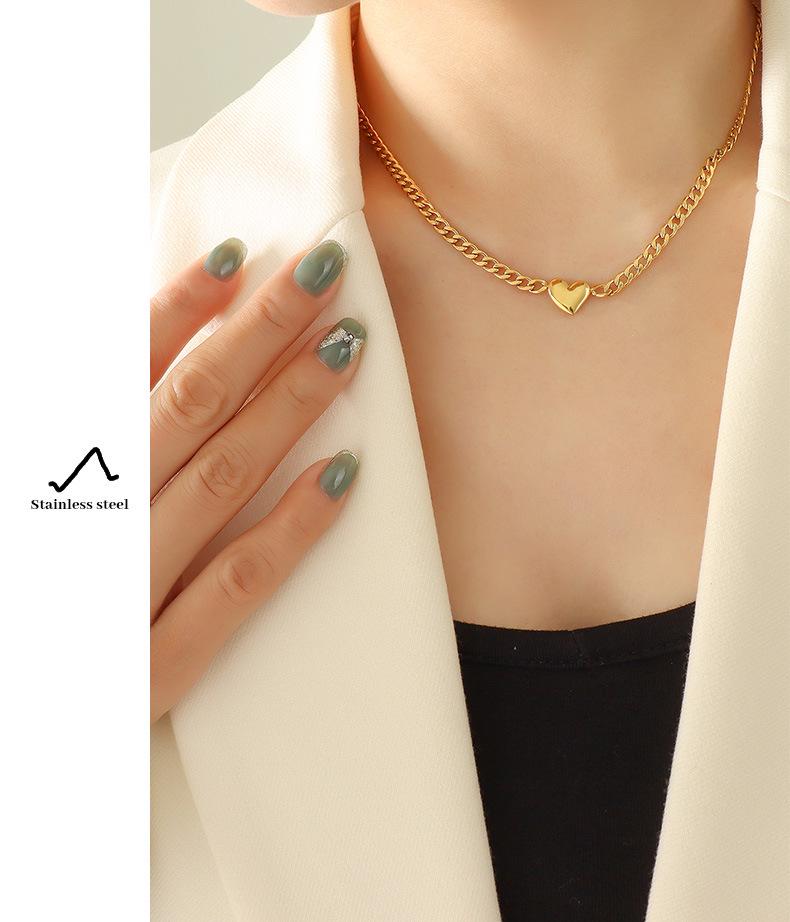 18K Gold Clavicle Chain Pendant Necklace - Trendy European & American Titanium Steel Jewelry for Women