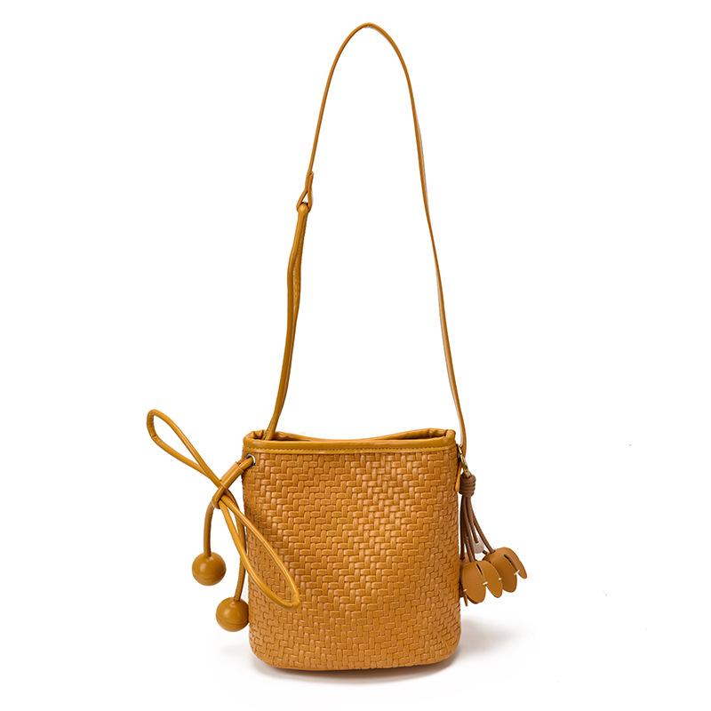 2026 Summer Women's Fashion Single Shoulder Crossbody Bucket Bag - PU Woven Texture, Phone Holder, Ideal for Vacation