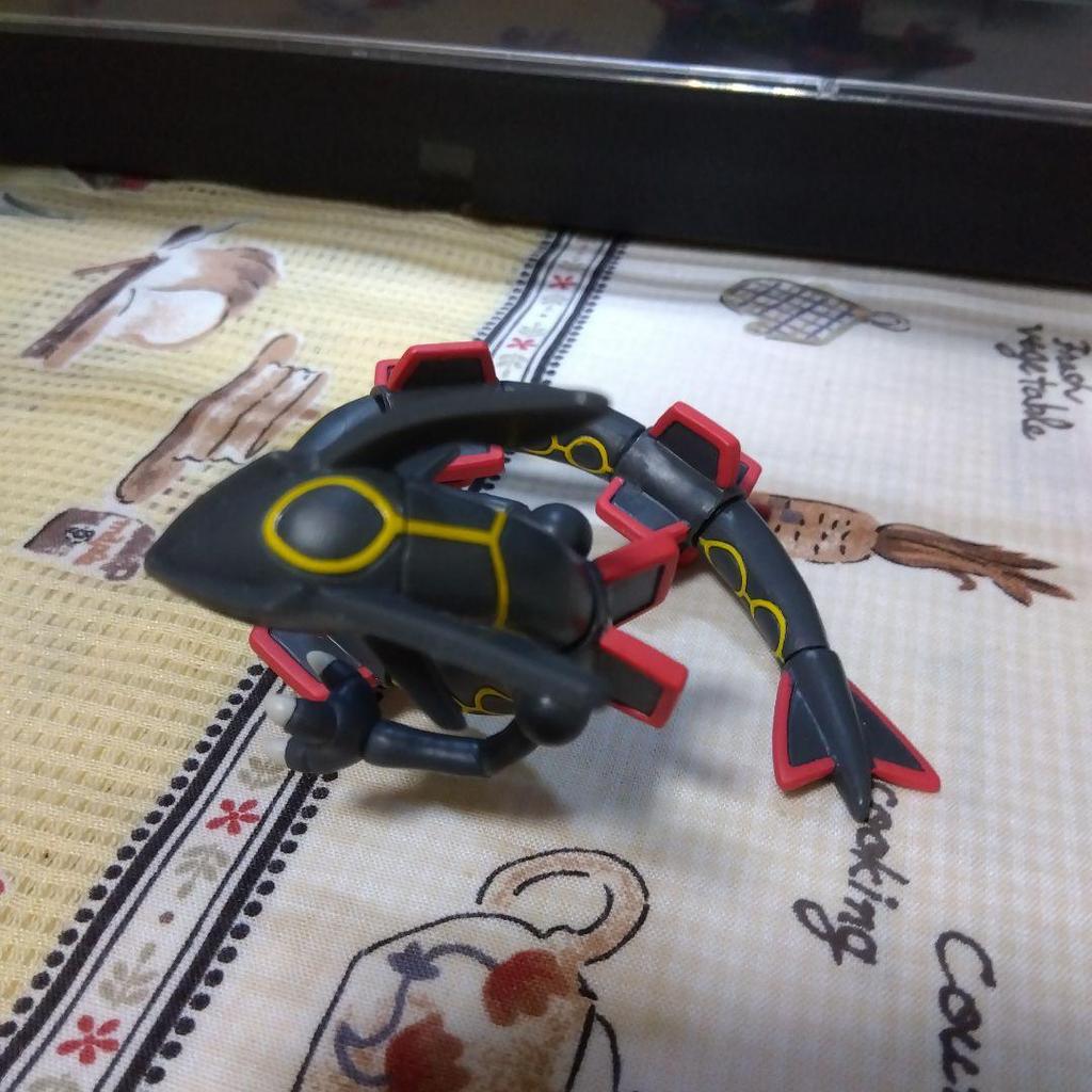 [USED] Moncolle Black Mega Gardevoir Black Rayquaza (equivalent to ml size)