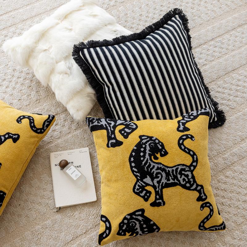 Retro Leopard Embroidery Cushion Case, Yellow Pillow Cover, Luxury Decorative, Sofa, Chair, Bedding, Home Decorations