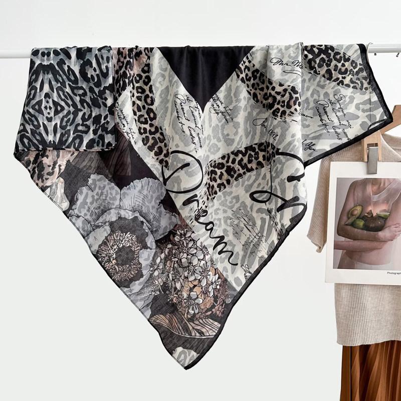 Autumn and Winter Velvet Purple Japanese Samurai 91 Large Square Scarf Women's Fashion Vacation Beach Silk Headscarf Shawl Thermal Scarf
