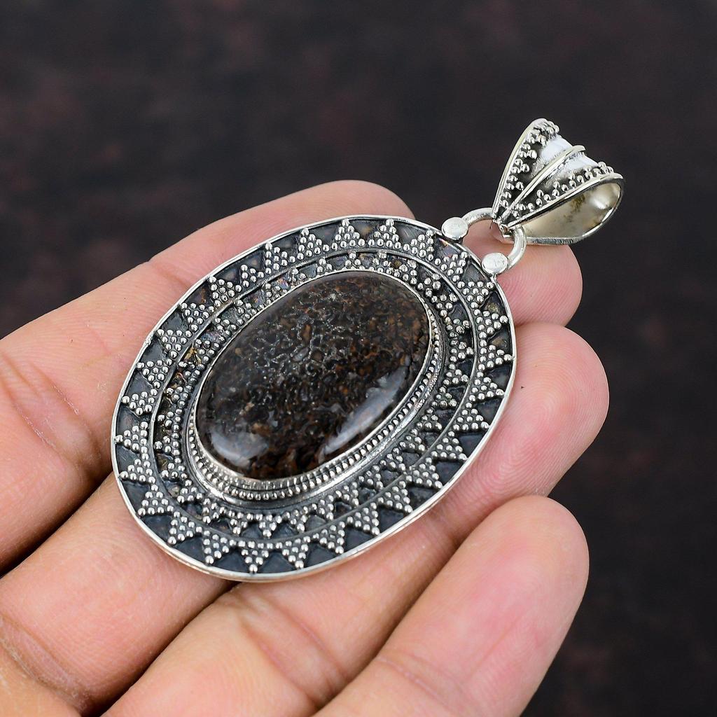 Wisiorek z kością dinozaura 925 srebro wisiorek biżuteria w stylu vintage ręcznie wykonany wisiorek unikalna biżuteria z kamieni szlachetnych prezent dla matki wisiorek typu oświadczenie