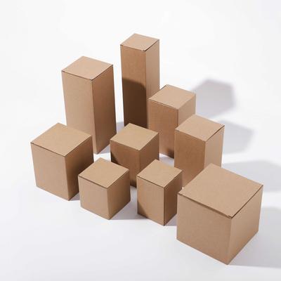 Scatola Ondulata Rettangolare con Chiusura a Incastro in Carta Kraft Universale Disponibile