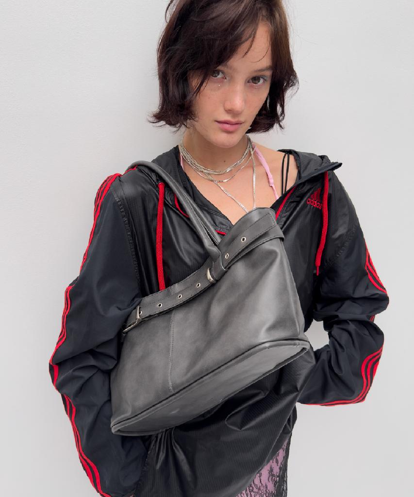 Yeomim Belted Boat Bag (Charcoal)