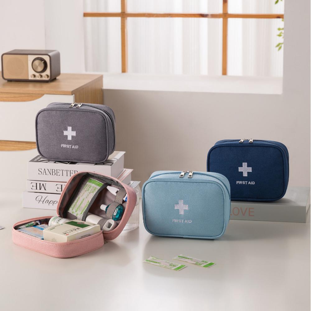 19.5 x 14 x 7cm First Aid Kit Portable Medical Emergency Bag for Home/Travel/Camping/Car Use Oxford Fabric Waterproof Storage Pouch