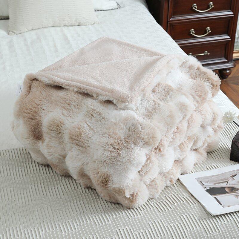 Thick and Warm Modern Blanket Autumn and Winter Bubble Velvet Rabbit Fur Blanket Plush Sofa Towel Pillow Cover Soft and Comfortable Bed Sheet