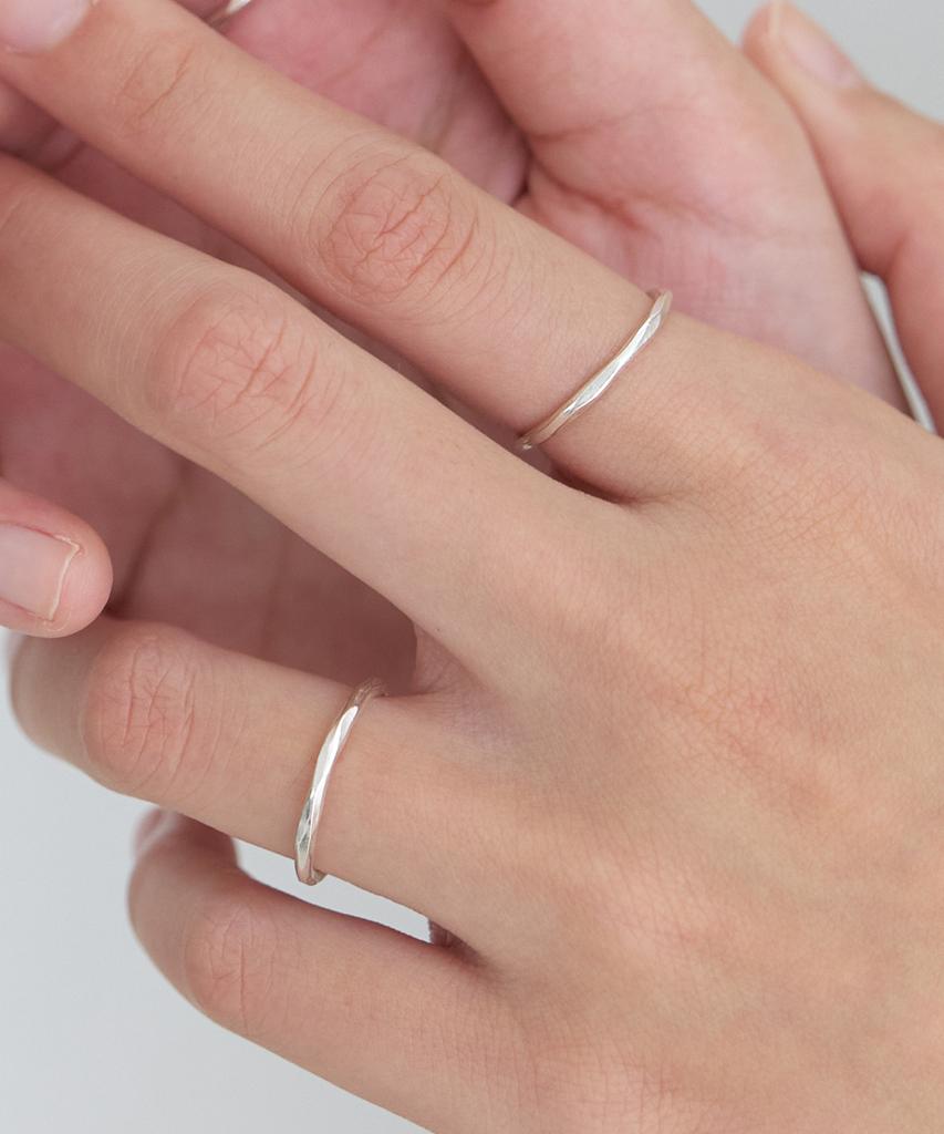 Byweekend Slim Shine Ring
