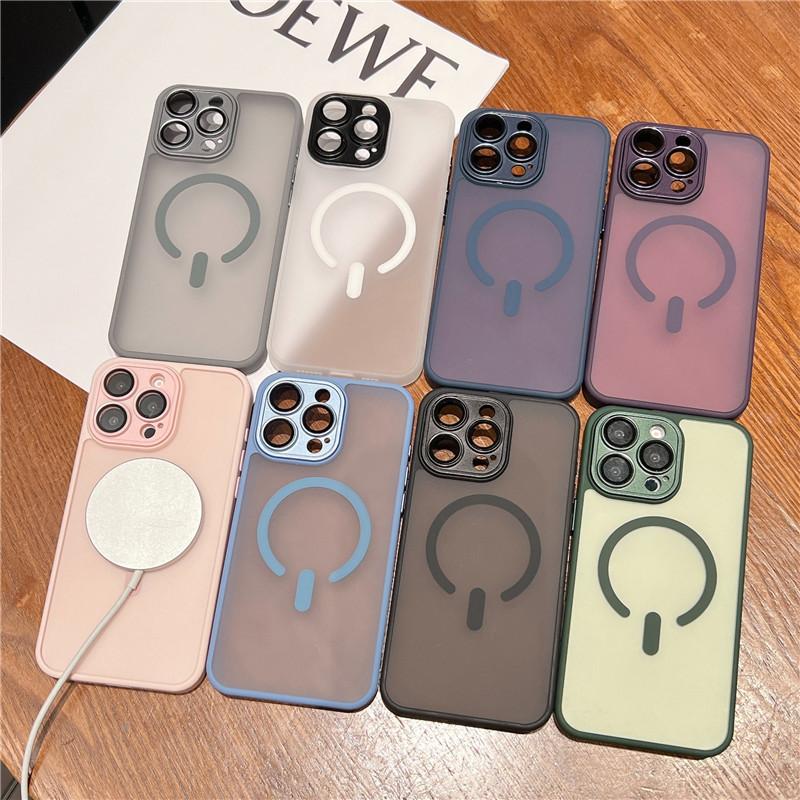 Applicable to Apple 17promax skin magnetic suction 15 mobile phone case iphone16pro matte protective cover 14p fine hole