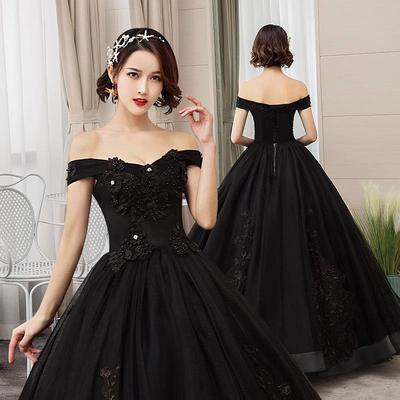 Abito da sera da sposa nero con spalle scoperte per esibizioni soliste e servizi fotografici