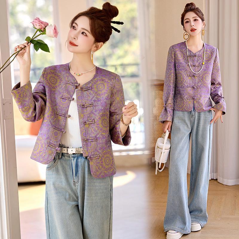 

Женская фиолетовая жаккардовая куртка с круглым вырезом и застежкой на пуговицы-лягушки - Новый китайский национальный стиль, Весна/Осень 2025 (RS2803) L (115-125 jin) фиолетовый