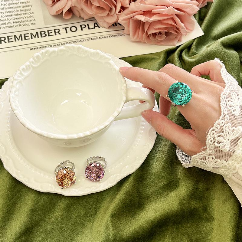 Jewelry Copper Bottom Gold-Plated Simulation Bird'S Nest Cut Colorful Treasure Color Retro Ring 18 * 20