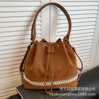 Bucket Bag Women's 2025 New Spring and Summer Niche Design Chain Backpack Women's High-end Fashion Messenger Backpack