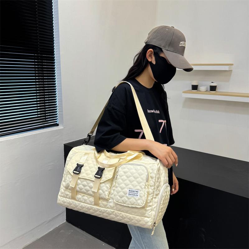 Dry and wet separation, leisure sports, fitness bag, short-distance , large-capacity portable travel bag, can be set, tie rod belt shoe compartment