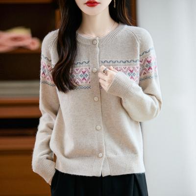 Round-neck Knitted Cardigan Long-sleeved Women's Buttoned Jacquard Warm Jacket for Autumn and Winter, New Retro Style