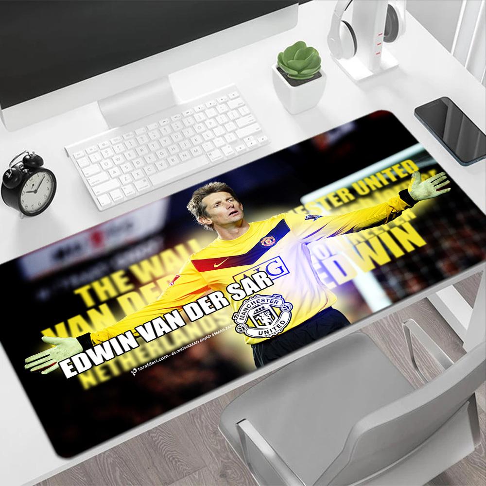 Man Urban Gaming Mouse Pad Desk Mouse Pad Desktop Mouse Pad Non-Slip Rubber Base Perfect for Office Laptop Gaming Setup