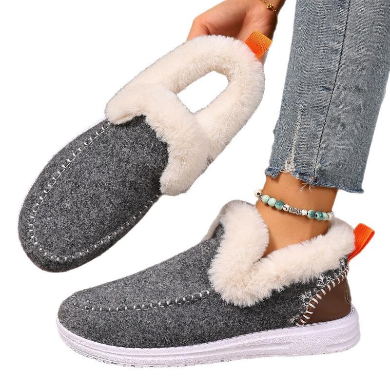 New winter women's cotton shoes with fleece and thickened burrs to keep warm, flat bottom and one pedal cotton shoes for women