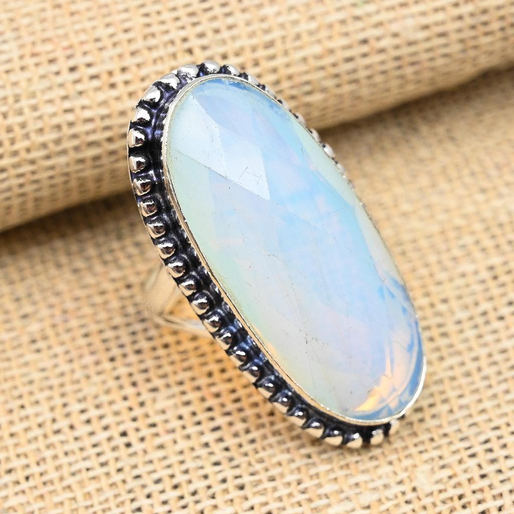 Frumoase bijuterii inel din argint 925, piatră prețioasă de opal lăptos, lucrate manual
