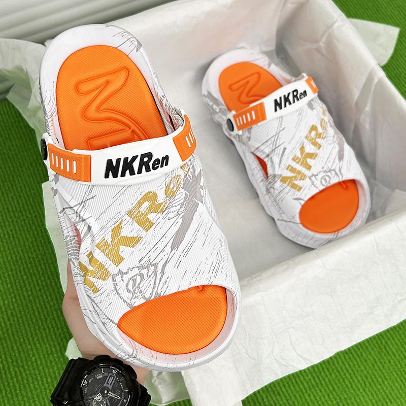 Fashion Smile Pop Fashion Men Clogs Slippers Brand Summer Clogs Slippers Outdoor Antiskid Beach Slippers Soft Home Breathable