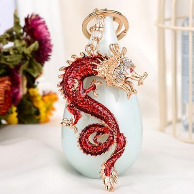 Chaveiro Brilhante com Strass Incrustado Design de Dragão Pingente de Chaveiro Processo de Gotejamento de Óleo Esmaltado Bordas Polidas Fivela de Mola Porta-Chaves Mochilas