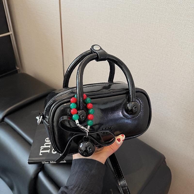 

Niche design bag women s new summer versatile messenger bag portable pillow bag чёрный