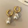 European Baroque Vintage High-end Asymmetrical Gold Color Pearl Earrings for Women Sassy Temperament Elegant Jewelry Party Gifts