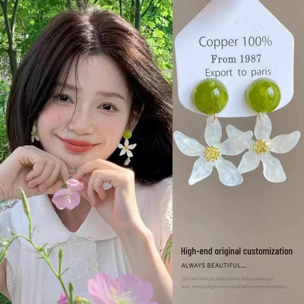 Korean Crystal Butterfly & Pearl Earrings - Elegant, High-End Fashion Accessory for Women