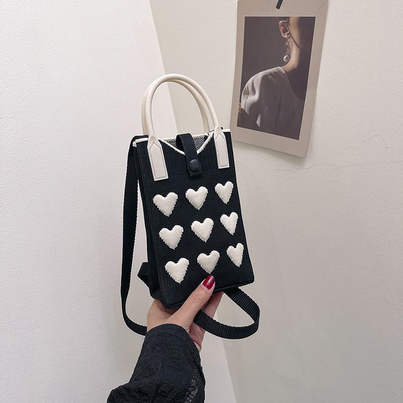 

High sense Ins Internet celebrity knitted mobile phone bag love series versatile personality women hand bag dopamine messenger чёрный