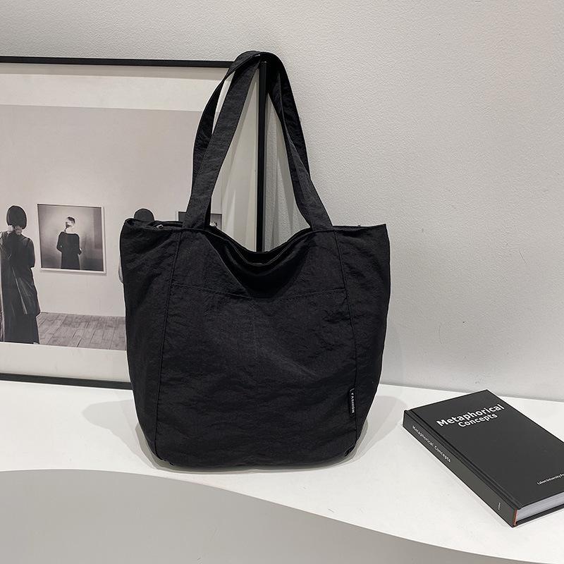 Japanese Aesthetic, Foreign Style, Personalized Leisure Shoulder Bag, Female Student Class Handbag, Niche Commuter Tote Big Bag