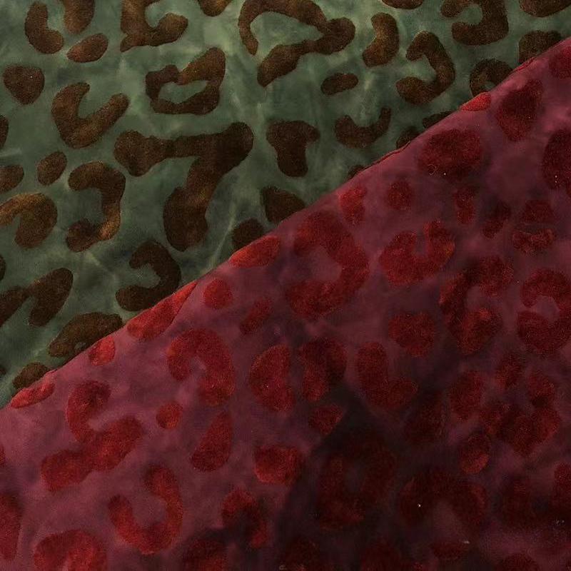 Leopardenmuster Elastisches Batik-Samtstoff Brokat Beflockter Afrikanischer Jacquardstoff für Cheongsam-Kleidernähen 160 cm Breite
