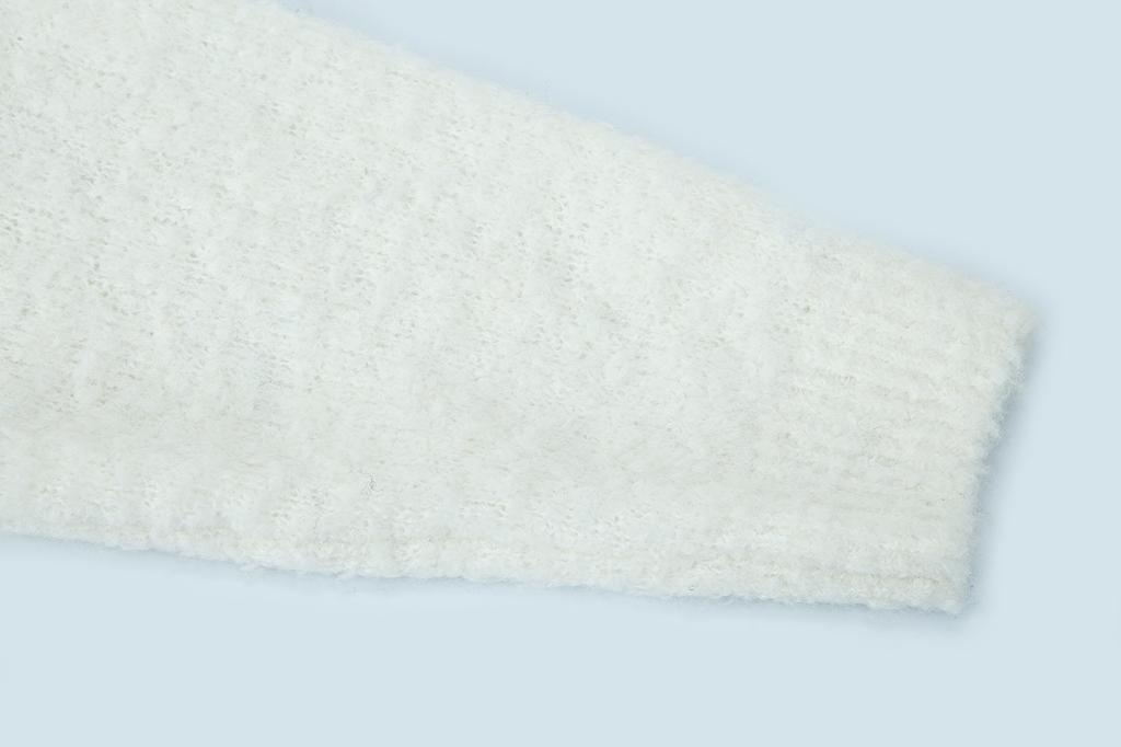 SALAD BAGUNI Wool Boucle V-Neck Pullover - White