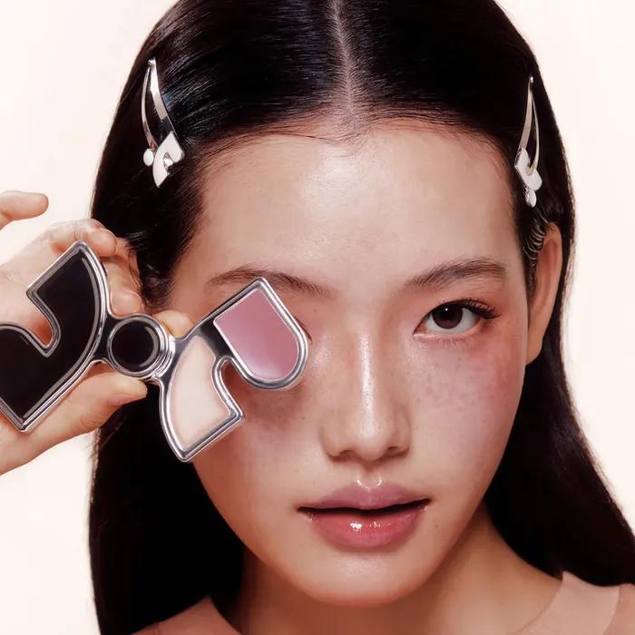 

Многофункциональные румяна и хайлайтер дуо 4 цвета 01 Pink Veil Pink Veil