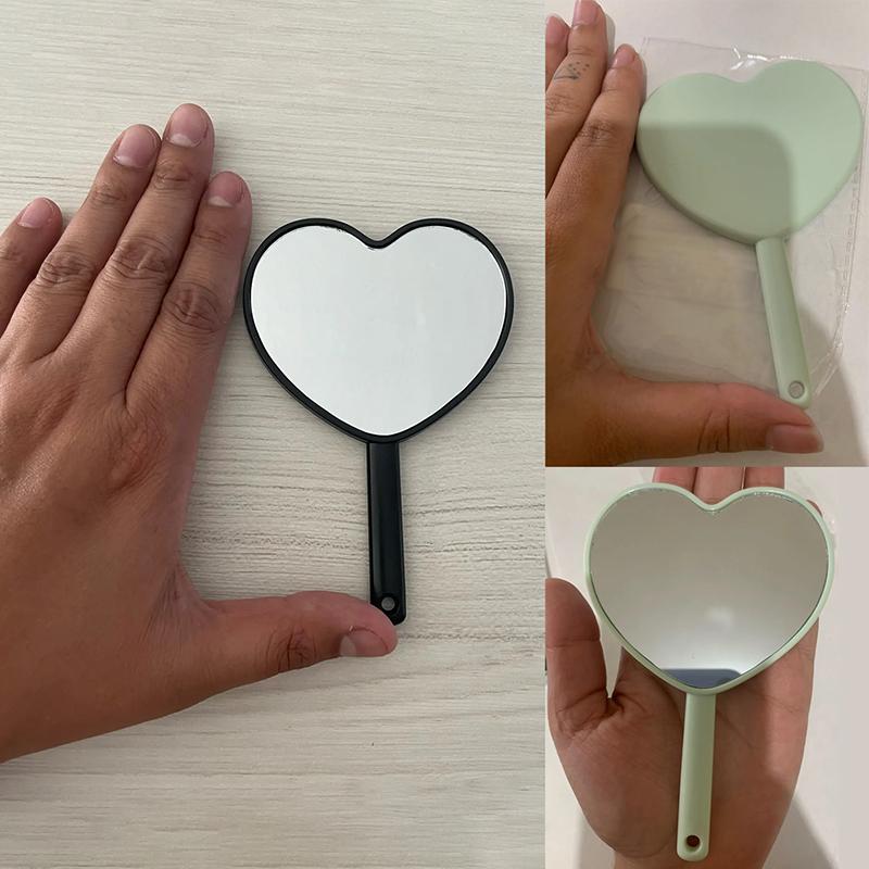 Love Heart Shape Mini Makeup Mirror Small Handheld Makeup Mirrors Sweet Girl Style Suitable for Travel / Carrying Around In Bags