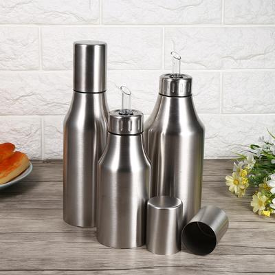 Oil Can Stainless Steel Oil Can Oil Pot Practical 304 Stainless Steel Oil Pot Can Drizzling Vinegar Dispenser Kitchen Supplies