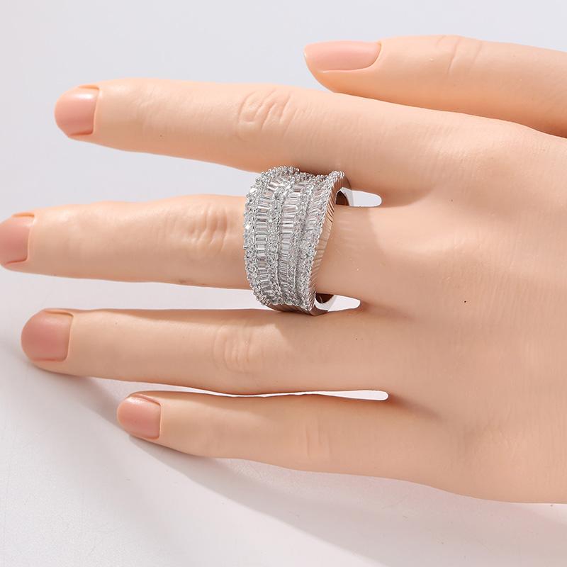 Luxury Inlaid White CZ Women's Ring Trendy Gold Color Geometry Daily Wear Party Jewelry Anniversary Gift