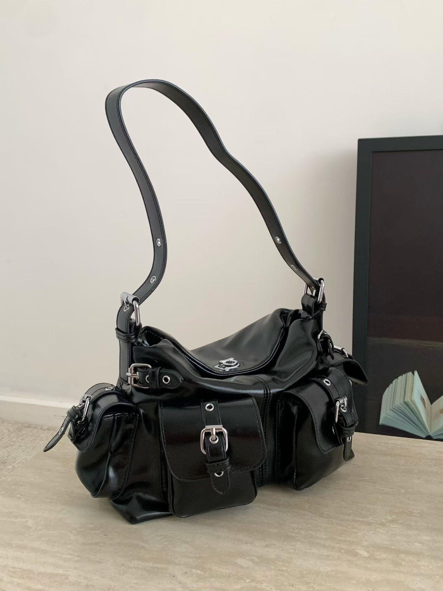 

Large Capacity Multi Pocket PU Women s Underarm Shoulder Bag New Fashi Persality Y2K Motorcycle Crossbody Bags for Woman чёрный