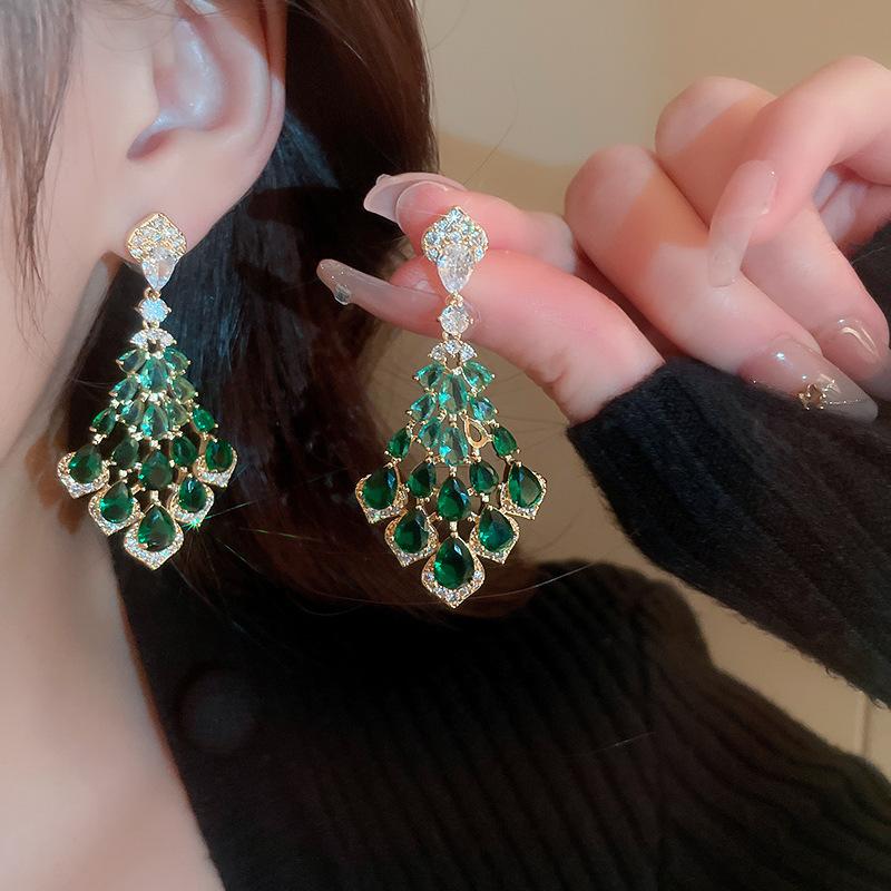 Retro Court Style Silver Needle Zircon Flower Fringed Earrings Light Luxury High-end Stud Earrings Simple Fashion Temperament Earrings