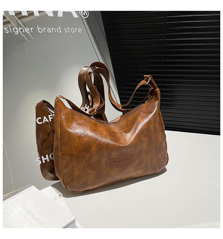 Premium retro bag women's 2025 new casual soft leather shoulder armpit bag niche crossbody pillow bag