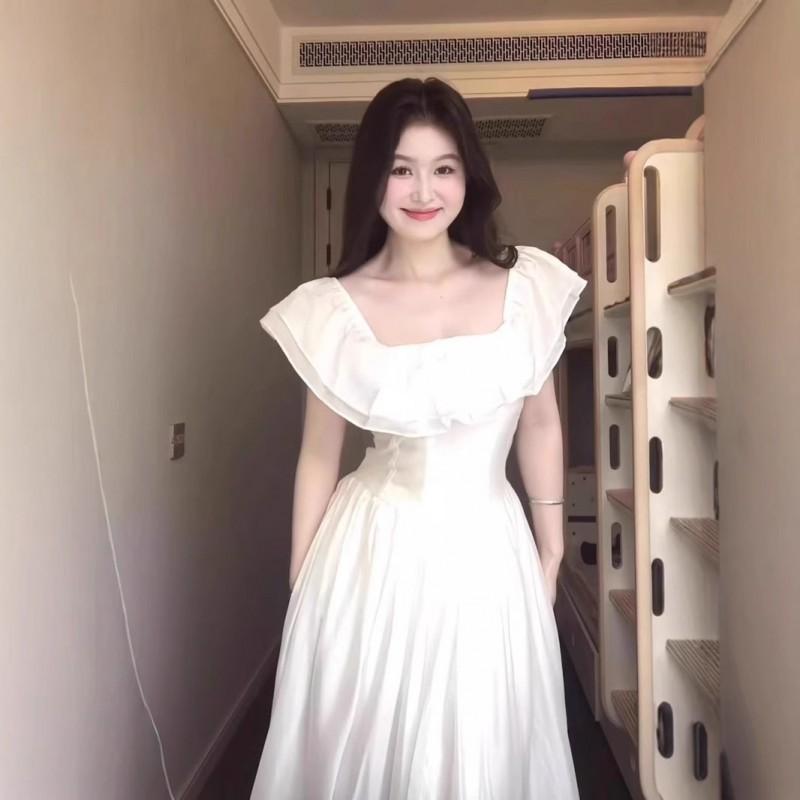 One-neck Waist Dress Women Slim Skin-covered Small Fresh Long Skirt With Ruffles Fashionable Temperament Commuting