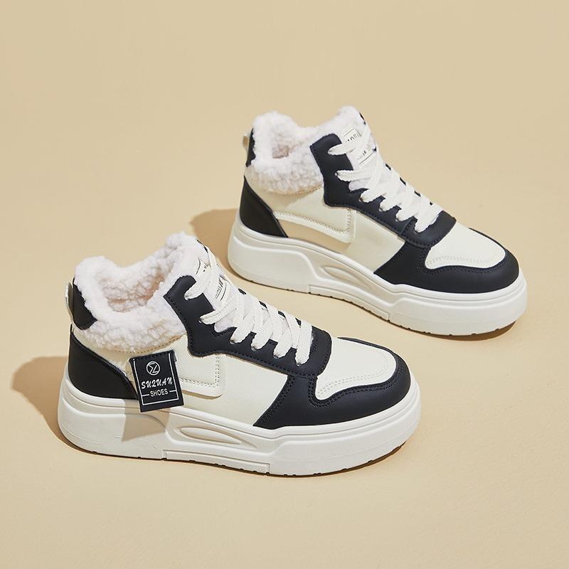 Winter Velvet Little White Shoes, New Female Students Thick-soled Heightening Sports Board Shoes