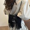Modna Torba na Ramię z Frędzlami Niszowa Wszechstronna Retro Torba Crossbody Mała Kwadratowa Torba Prezent Urodzinowy Torba na Ramię Wysokiej Jakości Torba KTB