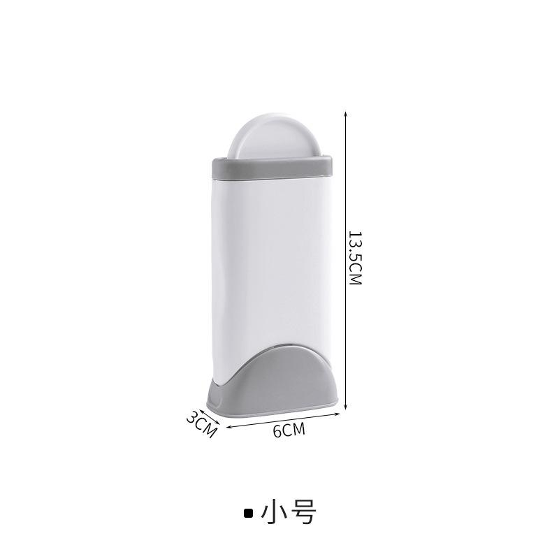 Lint and Dust Brush: All-Purpose Cleaner for Clothes, Bedding and Coats